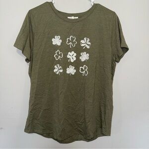Maurices Green Shamrock Graphic Tee Size Large